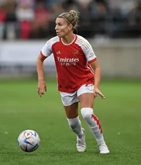 Arsenal Women Face Off Against Linkopings FC in UEFA Champions League Clash