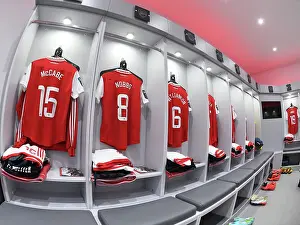 Arsenal Women V Everton Women 2022-23 Prints: Arsenal Women: Gearing Up for the FA Women's Super League Clash Against Everton (2022-23)