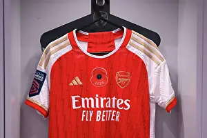 Arsenal Women Honor Remembrance Day with Poppy-Adorned Kits against Manchester City