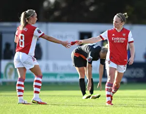 Arsenal Women: Kim Little Passes Captain's Armband to Jordan Nobbs vs Everton Women (2021-22)