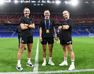 Olympic Lyonnais V Arsenal Women 2022-23 Prints: Arsenal Women Take on Olympique Lyonnais in UEFA Champions League Clash