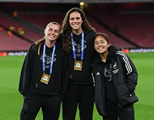 Arsenal Women V FC Zurich Frauen 2022-23 Prints: Arsenal Women: Pre-Match Focus in the Emirates Changing Room before FC Zurich Clash (UEFA Women's Champions League)