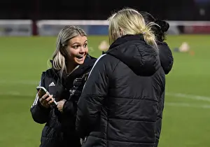 Arsenal Women Pre-Match Huddle: West Ham United vs Arsenal, Barclays Women's Super League (2022-23)