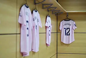 Aston Villa Women V Arsenal Women 2022-23 Prints: Arsenal Women Prepare for Aston Villa Showdown in Barclays Super League