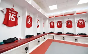 Arsenal Women V Chelsea Women - Continental Cup Final 2020 Prints: Arsenal Women Prepare for FA Womens Continental League Cup Final Against Chelsea