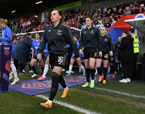 Brighton And Hove Albion Women V Arsenal Women 2022-23 Prints: Arsenal Women Prepare for Kick-off Against Brighton & Hove Albion in FA WSL