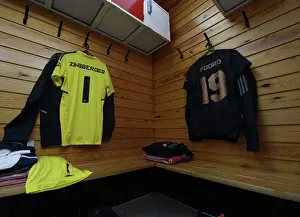 Ajax Women V Arsenal Women 2022-23 Prints: Arsenal Women Ready for Ajax Showdown: Champions League Kit Unveiled