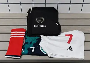 Arsenal Women Ready for FA WSL Clash Against Tottenham Hotspur: Behind the Scenes in the Changing Room