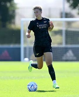 Arsenal Women Train at Adidas Facility in Germany