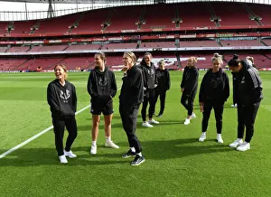 Arsenal Women Unite: Focus at Pre-Match Huddle Before Arsenal vs. Tottenham Hotspur