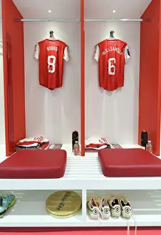 Arsenal Women: United in Focus - Pre-Match Huddle at Emirates Stadium Ahead of Arsenal vs. Tottenham Hotspur Showdown