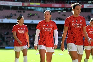 Arsenal v Aston Villa 2023-24 Collection: Arsenal Women vs Aston Villa: Pre-Match Preparation at Emirates Stadium (2023-24)