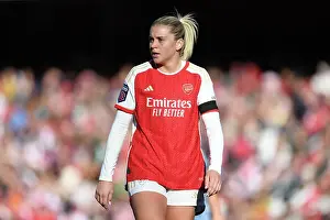 Arsenal V Aston Villa 2023-24 Prints: Arsenal Women vs Aston Villa: Russo's Intense Focus at Emirates Stadium (2023-24)