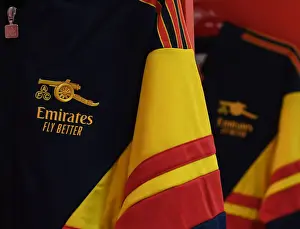 Arsenal Women V Barcelona Women 2021-22 Prints: Arsenal Women vs. Barcelona: UEFA Women's Champions League Showdown at Emirates Stadium