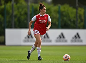 Arsenal Women V Brighton And Hove Albion Women - Pre Season 2022-23 Prints: Arsenal Women vs Brighton & Hove Albion Women: Pre-Season Friendly (2022-23) - Jennifer Beattie in Action