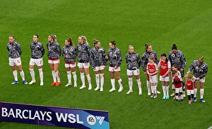 Arsenal Women v Chelsea Women 2023-24 Collection: Arsenal Women vs Chelsea Women: Barclays Super League Clash at Emirates Stadium (2023-24)