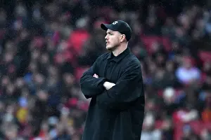 Arsenal Women vs. Chelsea Women: Jonas Eidevall Leads at Emirates Stadium (Barclays WSL 2023-24)