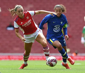 Arsenal Women vs Chelsea Women: McCabe vs Spence Clash in Pre-Season Friendly at Emirates Stadium