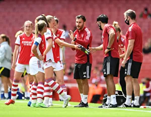 Arsenal Women V Chelsea Women - Mind Series 2021-22 Prints: Arsenal Women vs Chelsea Women: Mind Series 2021-22 - Aaron D Antino Coaches at Emirates Stadium