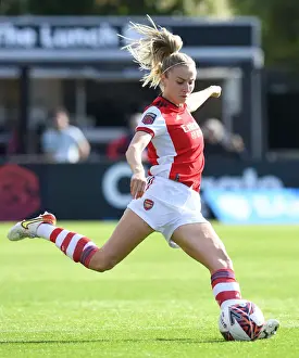 Arsenal Women vs Everton Women: Leah Williamson in Action - Barclays FA Womens Super League 2021-22