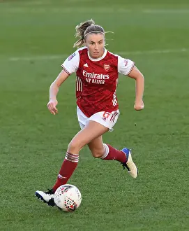 Arsenal Women vs Everton Women: Leah Williamson in Action - FA WSL Clash at Meadow Park