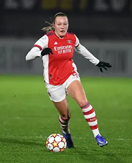 Arsenal Women V HB Koge 2021-22 Prints: Arsenal Women vs HB Koge: UEFA Women's Champions League Group C Clash