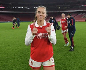 Images Dated 7th December 2022: Arsenal Women vs Juventus Women: Battle in the UEFA Champions League at Emirates Stadium