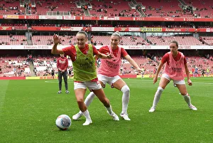 Arsenal Women vs Liverpool: Caitlin Foord Warming Up Ahead of Barclays Super League Clash at Emirates Stadium