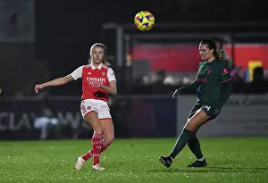 Arsenal Women V Liverpool Women 2022-23 Prints: Arsenal Women vs Liverpool Women: FA Women's Super League Clash - Leah Williamson in Action (2022-23)