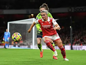 Arsenal Women V Manchester United Women 2022-23 Prints: Arsenal Women vs Manchester United: FA Women's Super League Showdown at Emirates Stadium
