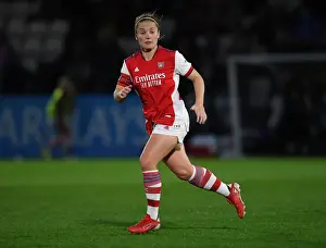 Arsenal Women vs Slavia Prague: Kim Little in Action - UEFA Women's Champions League 2021-22