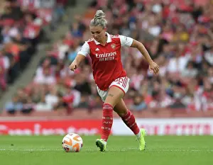 Arsenal Women vs. Tottenham Hotspur Women: Barclays WSL Clash at Emirates Stadium (2022-23)