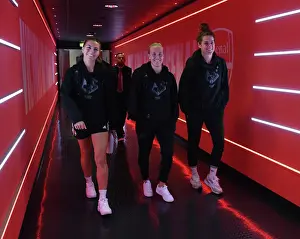 Arsenal Women vs. Tottenham Hotspur Women: Pre-Match Arrival at Emirates Stadium (2022-23)
