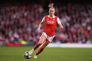 Arsenal Women V Vfl Wolfsburg 2022-23 Prints: Arsenal Women vs. VfL Wolfsburg: UEFA Champions League Semifinals (2022-23)