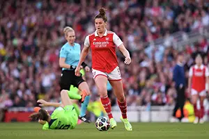 Arsenal Women vs. VfL Wolfsburg: UEFA Women's Champions League Semifinal Showdown (2022-23)