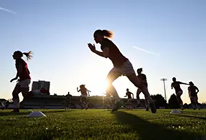 Arsenal Women warm up before the match. Arsenal Women 3: 1 Reading Women. WSL. Meadow Park