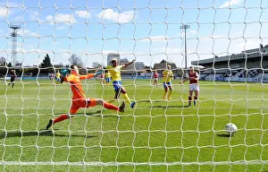 Arsenal Women's Empty-Stadium Victory: Jordan Nobbs Scores Second Goal vs. Brighton