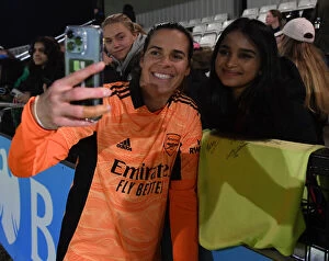 Images Dated 18th March 2022: Arsenal Women's FA Cup Quarterfinal: Unforgettable Selfie between Lydia Williams