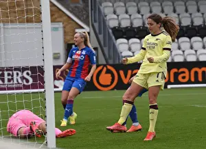 Arsenal Women's FA Cup Triumph: Danielle van de Donk's Hat-Trick Secures Victory over Crystal Palace