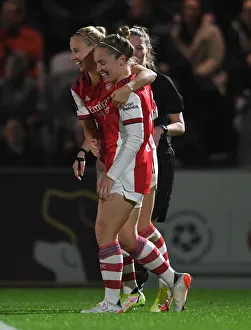 Arsenal Women's FA Cup Victory: Kim Little and Beth Mead Celebrate Historic First Goal Against Brighton & Hove Albion
