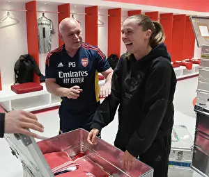 Arsenal Women's Kitman Prepares Noelle Maritz for UEFA Champions League Semifinal
