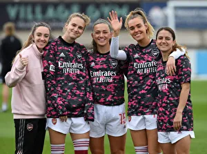 Arsenal Women V Aston Villa Women 2020-21 Prints: Arsenal Women's Pre-Match Huddle: Unity in Empty Stands vs. Aston Villa (2020-21)
