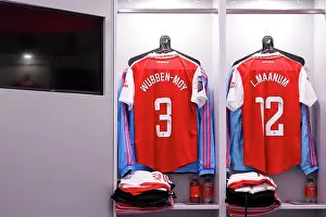 Arsenal Women V Manchester City Women 2022-23 Prints: Arsenal Women's Squad: Focus and Preparation Ahead of Manchester City Showdown