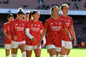 Images Dated 15th October 2023: Arsenal Women's Squad: Pre-Match Focus at Emirates Stadium (2023-24) - Arsenal vs Aston Villa
