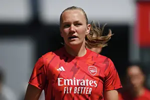 Arsenal Women's Squad Pre-Match Warm-Up: FA Women's Super League 2022-23 (Arsenal vs Aston Villa)