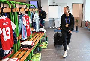 Images Dated 23rd April 2023: Arsenal Women's Squad Prepares for UEFA Champions League Semi-Final Showdown against VfL Wolfsburg