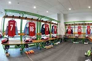 Vfl Wolfsburg V Arsenal Women 2022-23 Prints: Arsenal Women's Squad Prepares for UEFA Champions League Semi-Final Clash Against VfL Wolfsburg