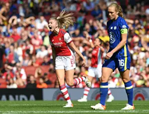 Arsenal Women's Super League Victory: Leah Williamson and Team Celebrate Defeating Chelsea