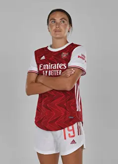 Arsenal Women's Team 2020-21: Caitlin Foord at Arsenal Photocall
