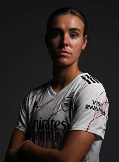 Images Dated 13th August 2020: Arsenal Women's Team 2020-21: Jill Roord at Team Photocall